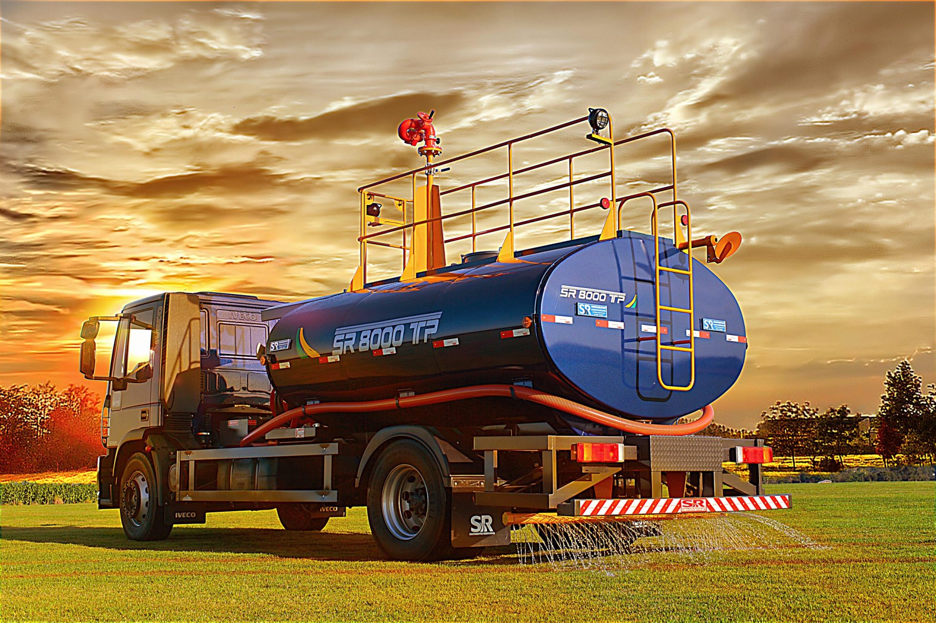 Tanque pipa para irrigação SR Equipamentos Rodoviários - Eae Maquinas