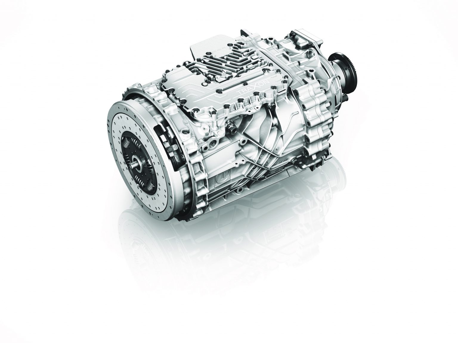 Linha de montagem das transmissões TraXon da ZF no Brasil tem elevado nível de automação, flexibilidade e qualidade