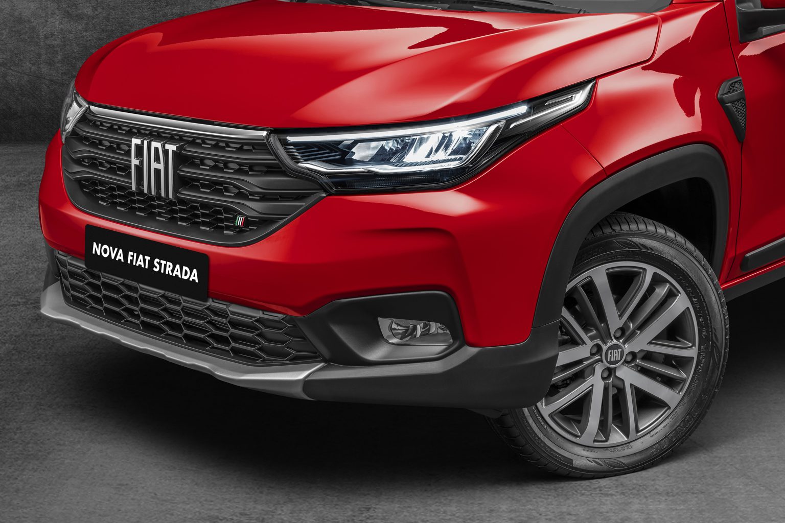 Dunlop amplia parceria com FCA e fornece 100% dos pneus para o lançamento da nova Fiat Strada Volcano