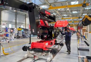 Grupo Manitou inaugura nova fábrica de plataformas em Candé (França)