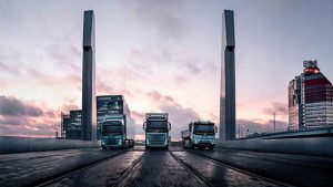 Volvo abre fábrica de baterias para caminhões elétricos na Bélgica
