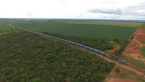 Rumo registra volume histórico com trens de 120 vagões no primeiro ano do projeto