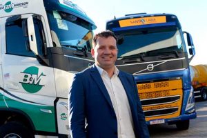 “As inovações do veículo, além da segurança humana que a equipe da Volvo nos proporciona, trazem muita confiança”