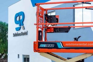 Solutions Rental a primeira do Brasil a disponibilizar a única Tesoura totalmente elétrica do mundo