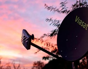 Viasat e Broto anunciam colaboração para oferecer serviço de internet via satélite para produtores rurais