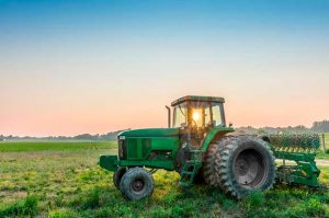 Tratores e máquinas agrícolas produzidas a partir de 2016 terão prioridade no Renagro
