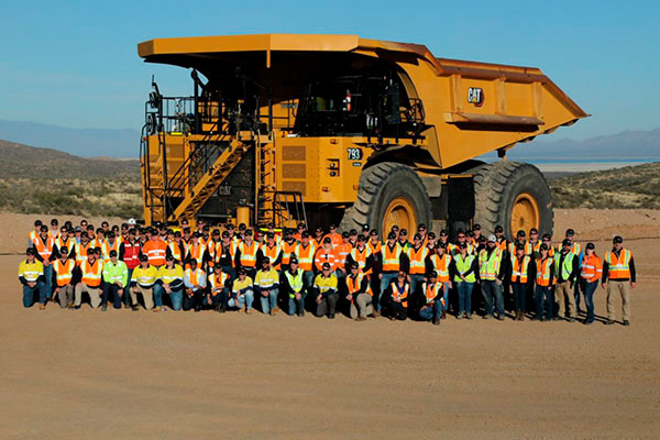 Caterpillar demonstra com sucesso o primeiro caminhão de mineração de grande porte elétrico a bateria