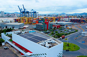 Portonave instala mais de 180 placas solares para geração de energia limpa