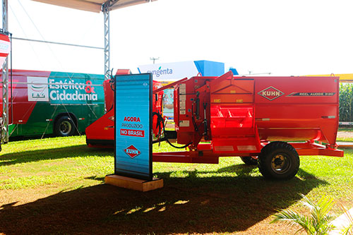 Kuhn apresenta novidades e produção nacional da linha de misturadores na Coopavel 2023