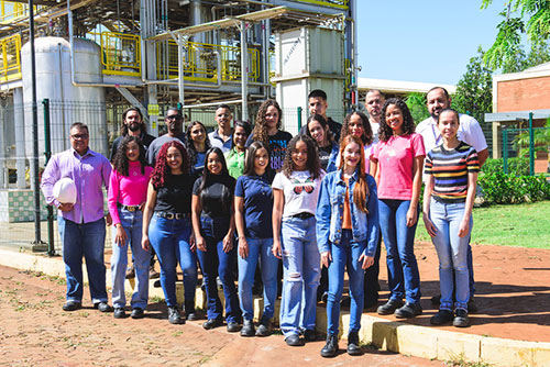 Parcerias da Raízen com SENAI e SEBRAE já impactaram mais de 2 mil pessoas