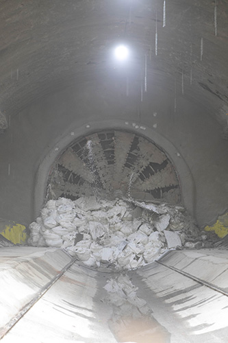 Tuneladora da Linha 6-Laranja chega à estação Água Branca