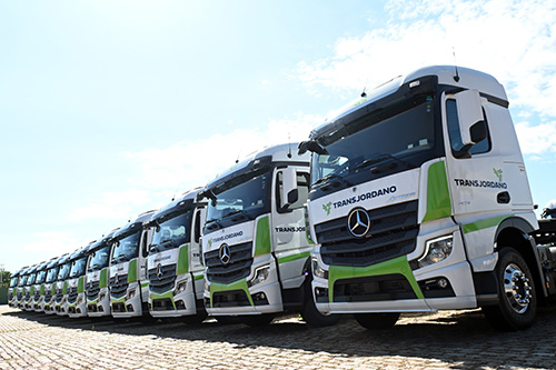 Mercedes-Benz vende 121 caminhões Actros 2651 para a TransJordano