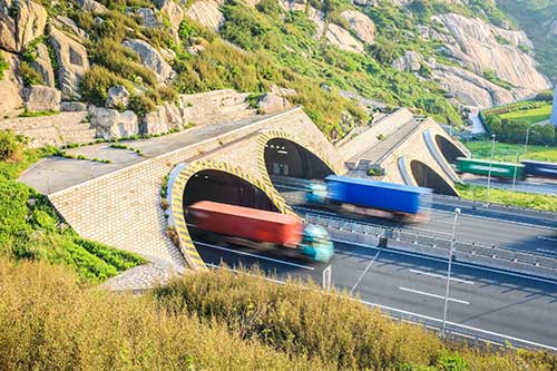 GoFlux e Freto firmam parceria para entregar jornada digital consolidada ao setor de transporte de cargas