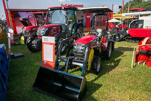 Equipamentos compactos da YANMAR são aliados na manutenção de aviários