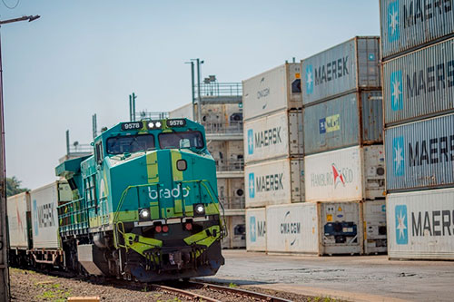 Combinação de transporte em navio, trem e caminhão conecta o Nordeste ao Centro-Oeste
