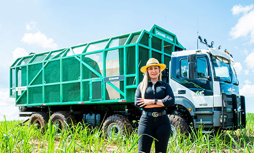 Maior capacitação e oportunidades incentivam o aumento de mulheres na operação de máquinas agrícolas