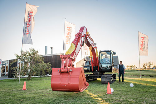 Distribuidor Link-Belt realiza primeiro evento de lançamento das escavadeiras da marca no Uruguai