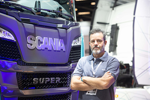 Scania comemora 66 anos de Brasil e fãs da marca ganham presente