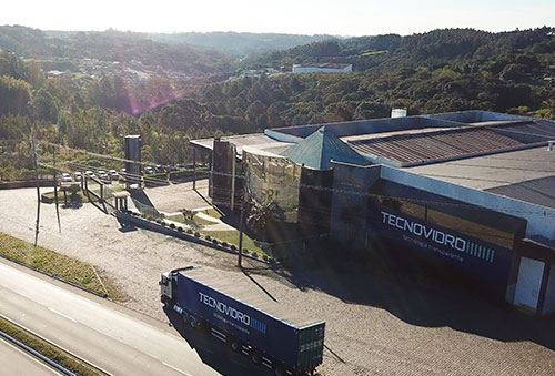 Tecnovidro entra no mercado de para-brisas