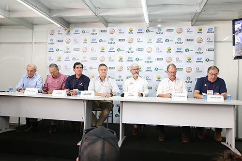 NEGÓCIOS GERADOS E INTENÇÕES DE COMPRA NA agrishow 2023 SUPERAM OS r$ 13,2 BILHÕES
