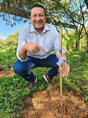 Alcolina leva stand neutro de carbono para feiras