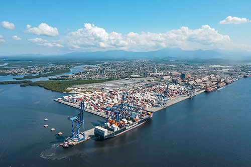 TERMINAL DE CONTÊINERES DE PARANAGUÁ BATE RECORDE DUPLO EM MARÇO