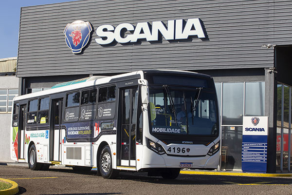 Londrina entra para a história em demonstração inédita com ônibus movido 100% a biometano no transporte urbano