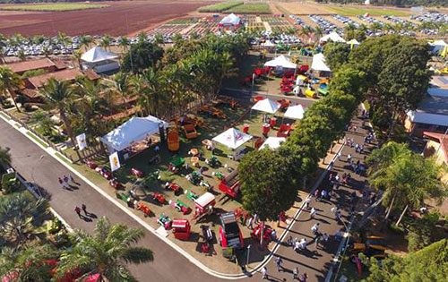 Coopercitrus apresenta os destaques do portfólio JCB na Coopercitrus Expo 2023