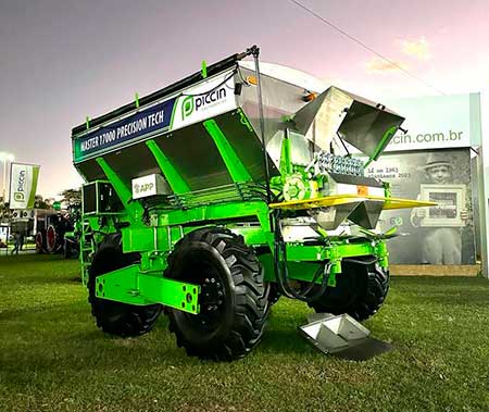 Implemento para distribuição localizada de insumos é destaque na Coopercitrus Expo