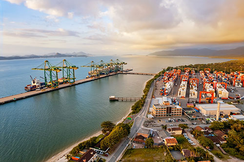 Movimentações no Porto Itapoá crescem 18% no primeiro semestre de 2023