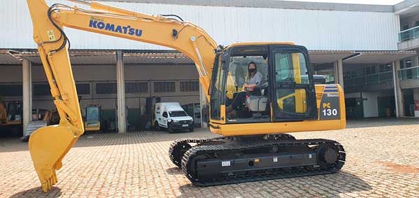 Komatsu reforça investimentos globais em segurança e constrói no Brasil simulador portátil para treinamento de mecânicos em seus distribuidores