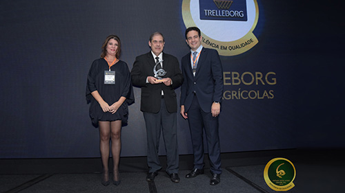 Pneu Trelleborg incomparável sendo 8 vezes vencedor como "Melhor Pneu Agrícola" no Prêmio Visão Agro Centro-Sul do Brasil