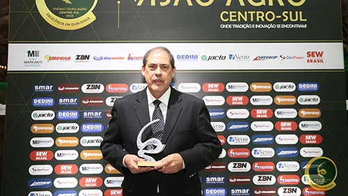 Pneu Trelleborg incomparável sendo 8 vezes vencedor como "Melhor Pneu Agrícola" no Prêmio Visão Agro Centro-Sul do Brasil