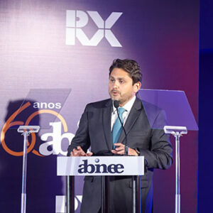 Com previsão de mais de R$ 2 bi em negócios, abertura da FIEE 2023 ressalta conectividade da indústria