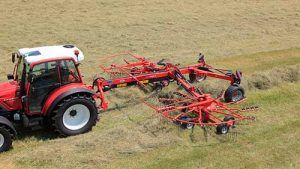 KUHN do Brasil promove evento itinerante com equipamentos de fenação no PR, SC e RS