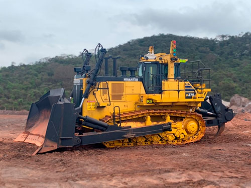 Anglo American e Komatsu concluem teste com trator operado por controle remoto no Minas-Rio e iniciam operação comercial