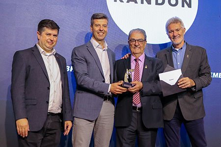 Randon conquista o 21° Prêmio NTC Fornecedores do Transporte