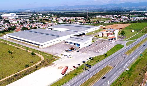 Centro logístico da Embraer, que receberá fábrica de 'carro voador', foi construído pela Thá Engenharia