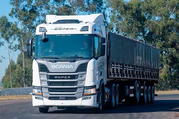 Scania vence as principais categorias do Prêmio NTC Fornecedores do Transporte