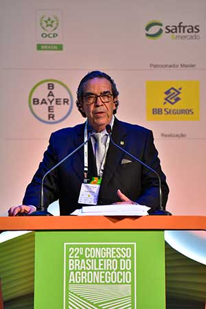 Agro brasileiro está na vanguarda de digitalização e lidera o uso de produtos biológicos e de agricultura regenerativa