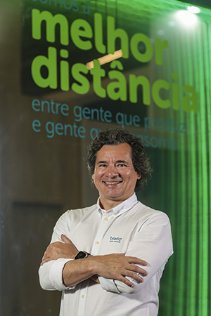 Brado registra recorde histórico de 10 mil contêineres no mês