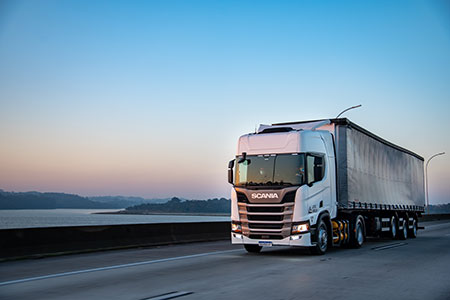 LOTS Group reduz em 27% a emissão de CO2 com substituição de caminhões a diesel por movidos a gás natural