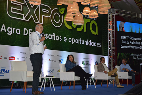 Pesquisadores da Embrapa Cerrados mostram inovações, desafios e oportunidades para a agricultura do Cerrado na Expoabra 2023