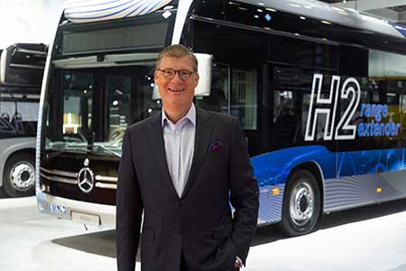 Ônibus elétrico brasileiro da Mercedes-Benz faz sua estreia europeia na Busworld