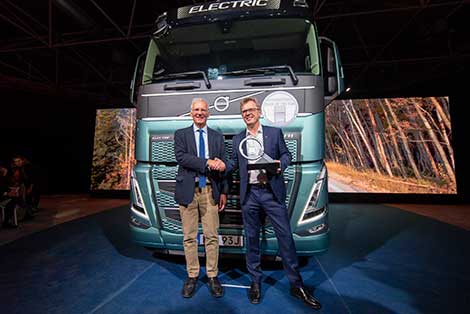 Volvo FH Electric recebe o prêmio “Caminhão do Ano 2024”