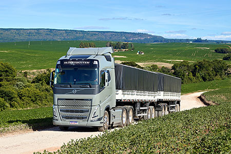 Com 7.200 emplacamentos, Volvo FH é o caminhão mais vendido do Brasil pela quinta vez consecutiva