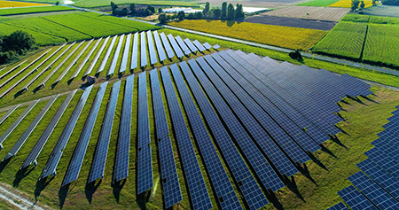 Galvanização a frio garante proteção contra corrosão em usinas de energia solar