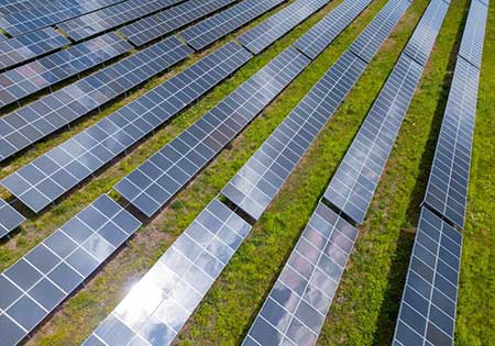 Energia solar alivia operação do sistema elétrico em meio a onda de calor, avalia ABSOLAR