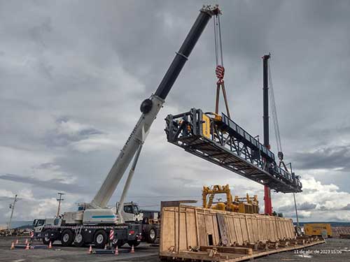 XCMG Brasil entrega 4 guindastes para a Makro Engenharia