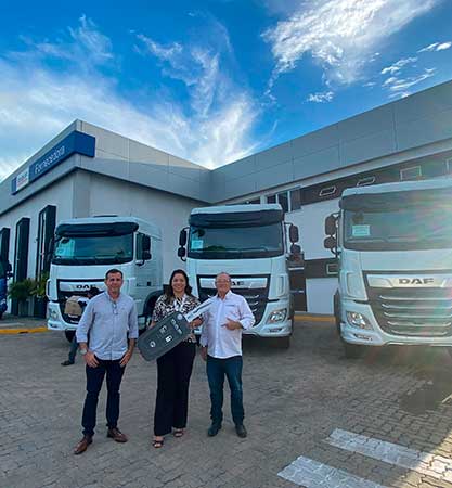 DAF Fornecedora Caminhões realiza venda de veículos para Makro Engenharia